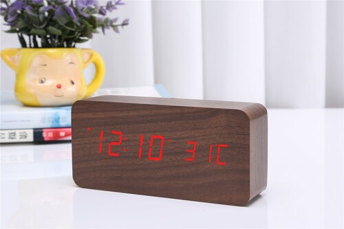 Budzik XONIX GHY-010 brązowy z czerwonym wyświetlaczem 1