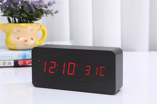 Budzik XONIX GHY-010 czarny z czerwonym wyświetlaczem 1