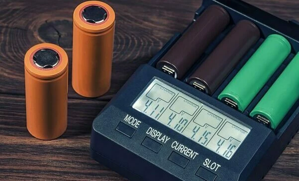 Jak ładować akumulatorki, aby zachowały pojemność na dłużej?